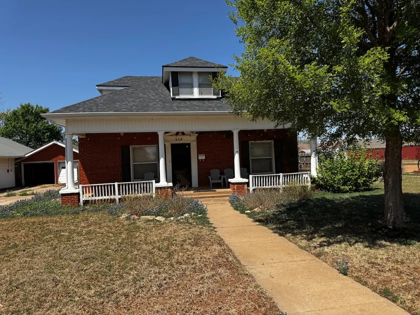 Quaint & recently updated! - Image 1