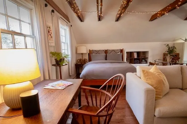Private studio near RI University and beaches - Image 1