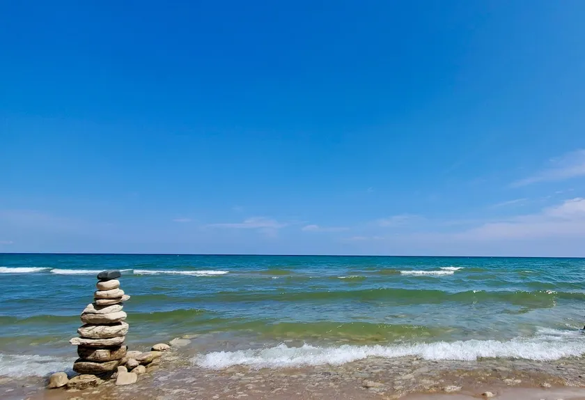 Lake Michigan W/Hot Tub -Waterfront Retreat - Image 1