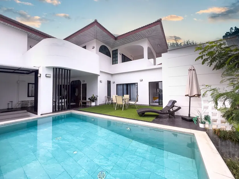 9BR Pool Villa, Shopping Mall. Airport Pickup - Image 1