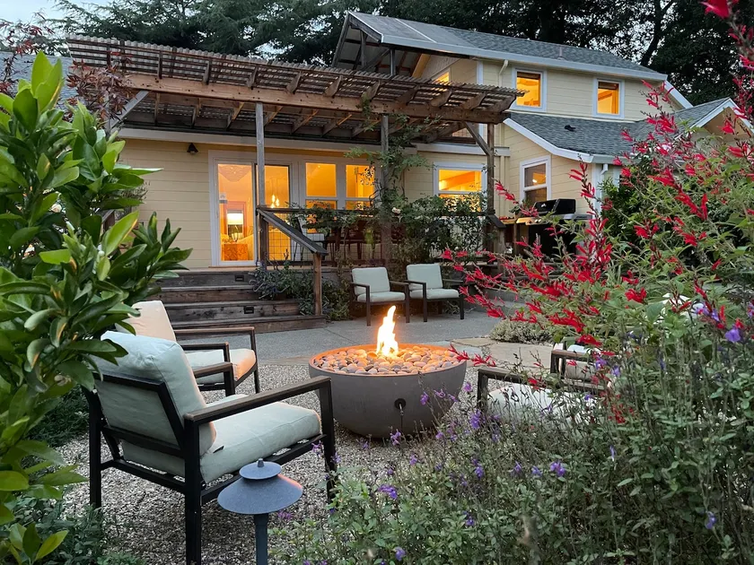 Artful Eco Retreat • Pool, Hot Tub, Sebastopol - Image 1