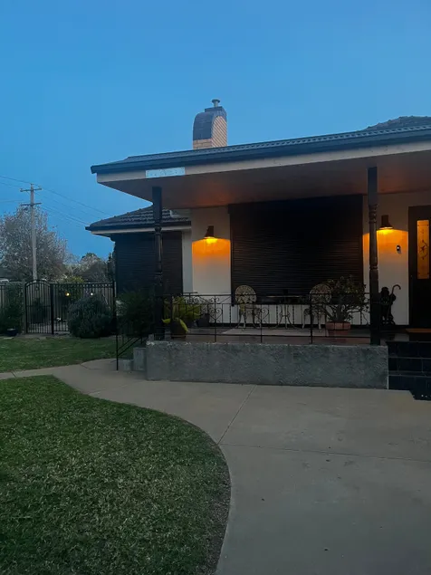 Boutique Bohemian Sanctuary/Luxe Comfort Maple St - Image 1