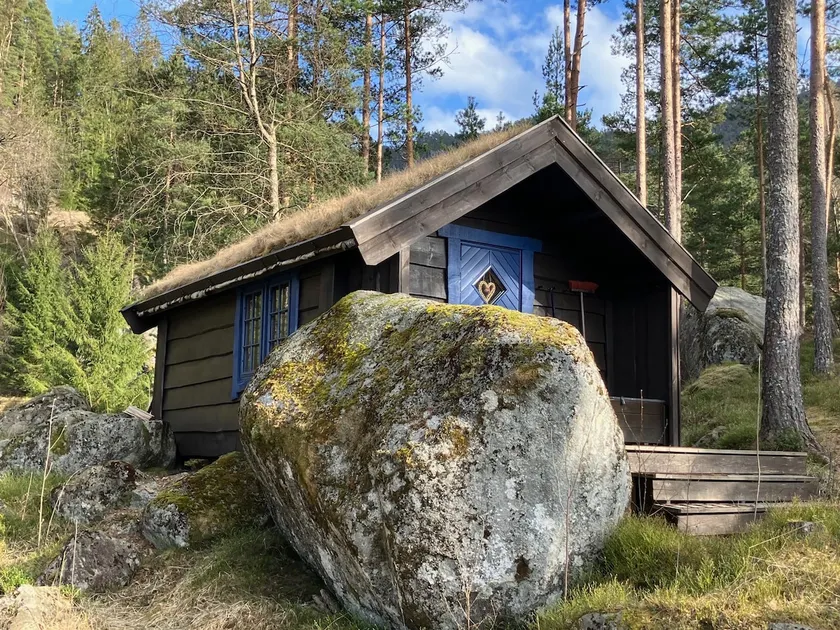 New log cabin. Stay centrally, but in nature. - Image 1