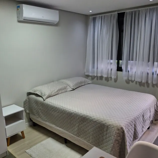 Compact and fully equipped studio offering comfort and convenience - Image 1
