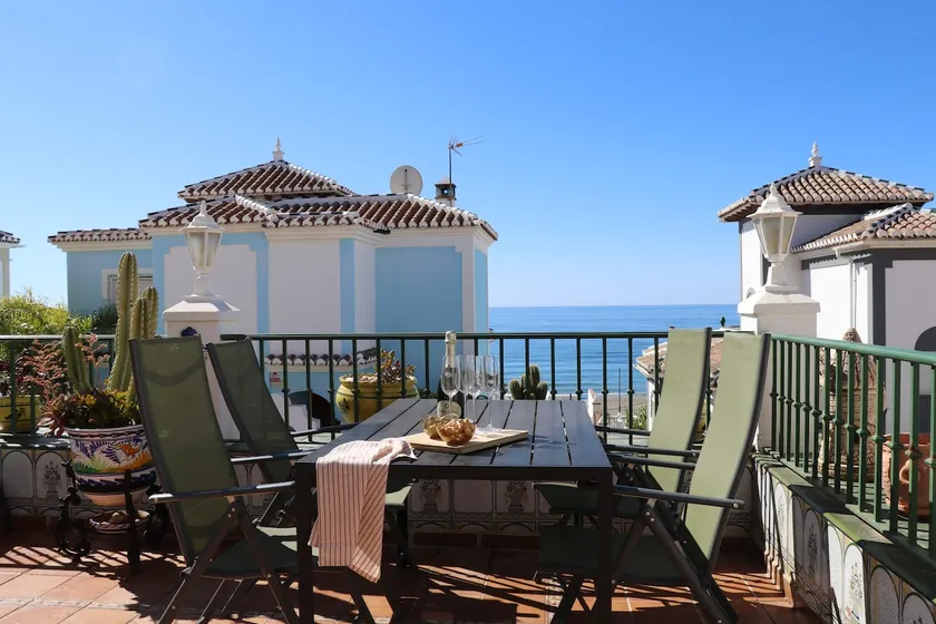Charming seaside villa in Torrox Costa - Image 1