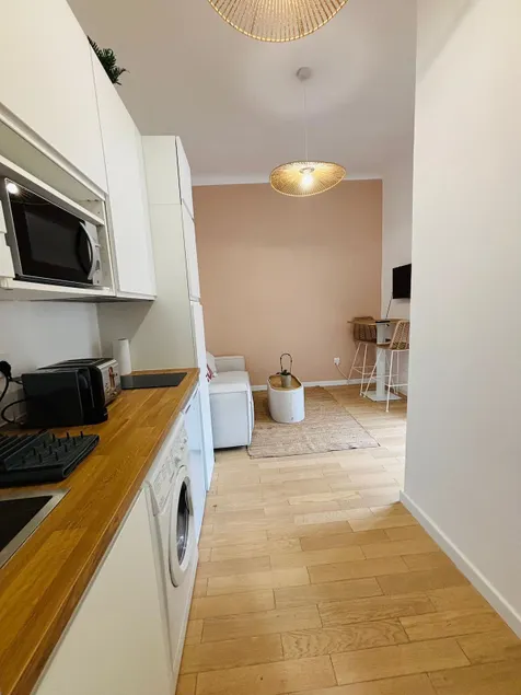 Cozy & air-conditioned 2-bedroom apartment – Joliette neighborhood - Image 1