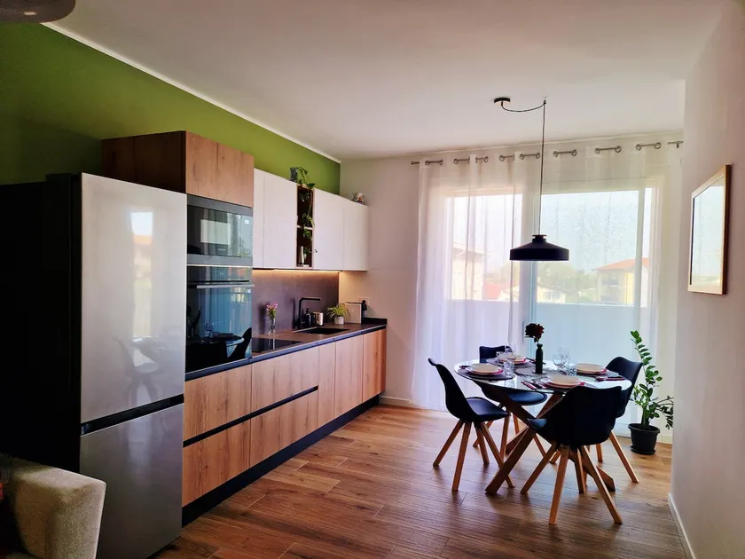 Zara's home, - Image 1