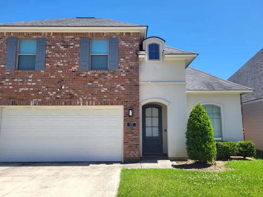 Home away from Home, 4BR Retreat - Image 1