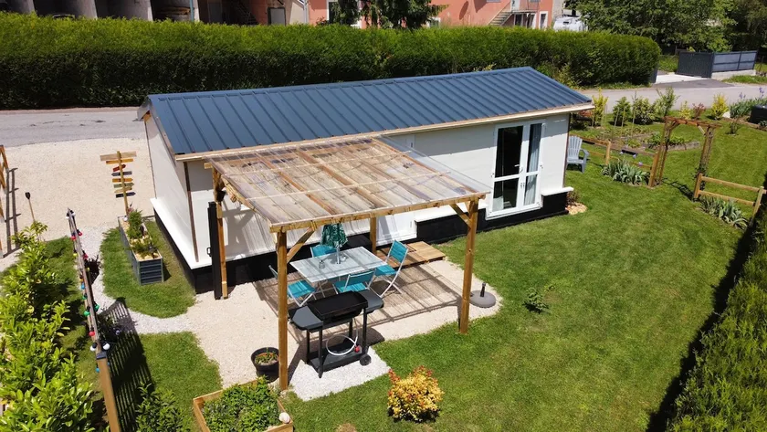Garden studio in Orgelet - Image 1