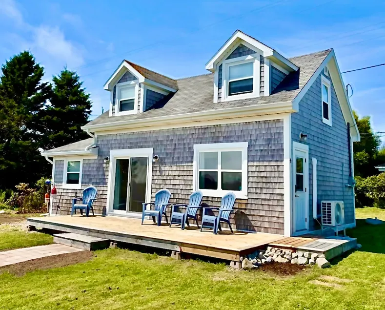 Stoney Island Cottage - Image 1