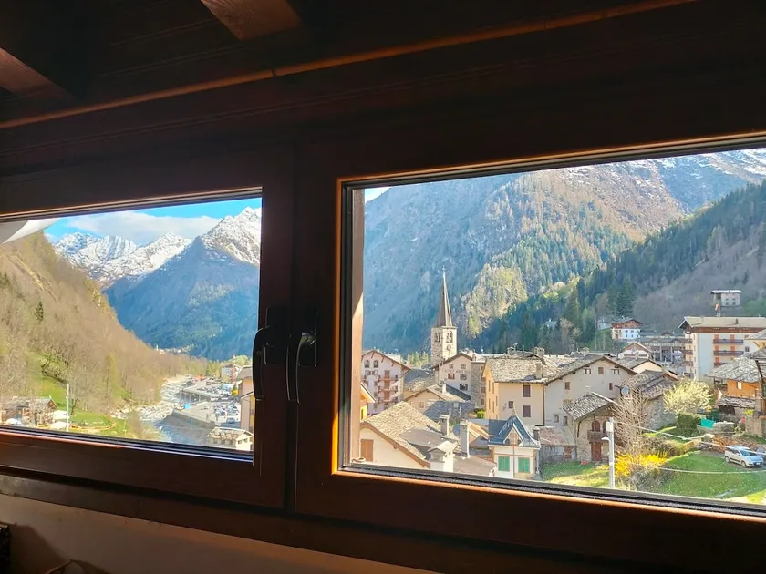 Bright Attic with View of Alagna Valsesia - Image 1