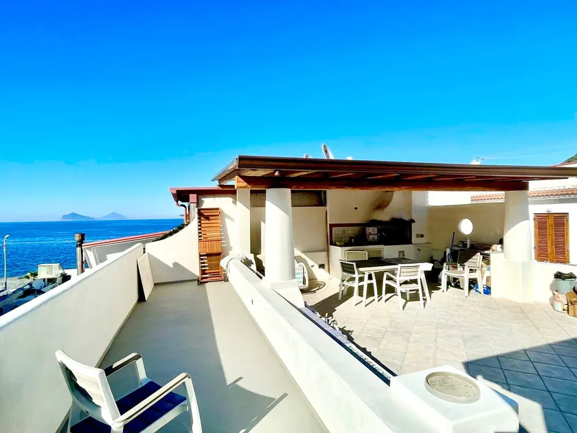 CASAEOLIA_BLUES HOUSE - Image 1