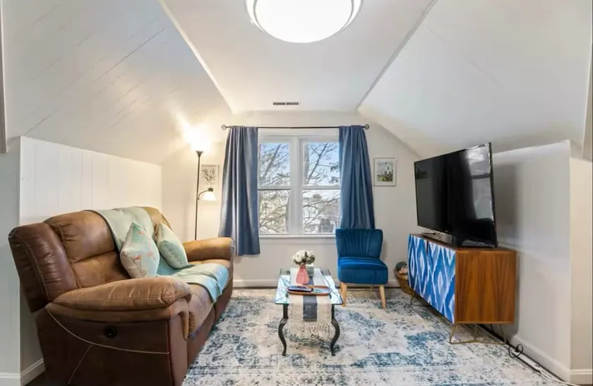 Hillcrest Cottage - Image 1