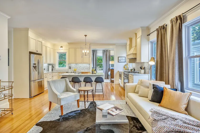 Modern Boston Condo near T - Image 1