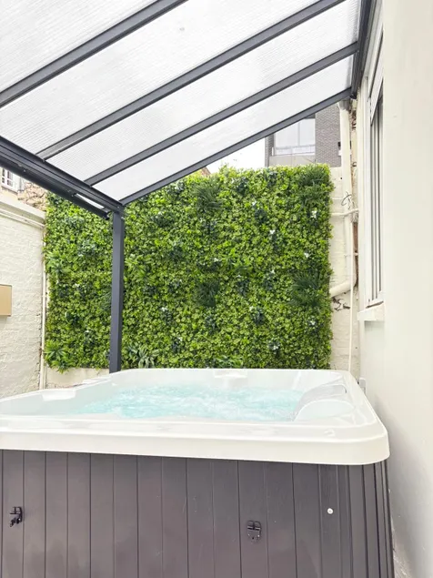 House in the center with jacuzzi in Le Havre - Image 1