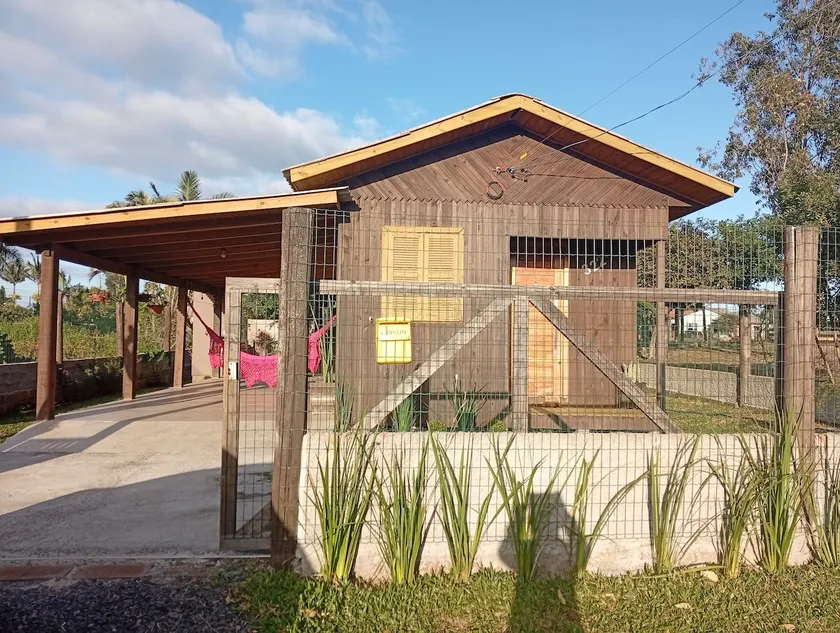Cabin House - Image 1