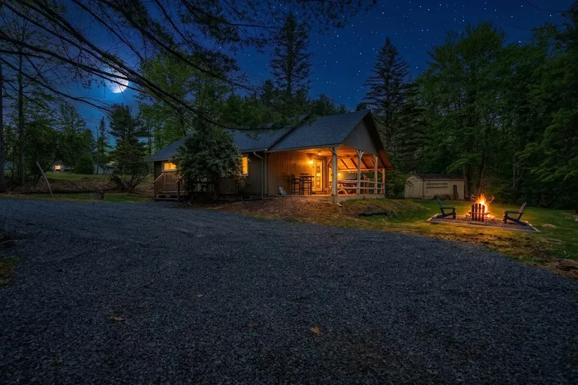Modern Pocono Wilderness Cabin | Hot Tub | Firepit - Image 1