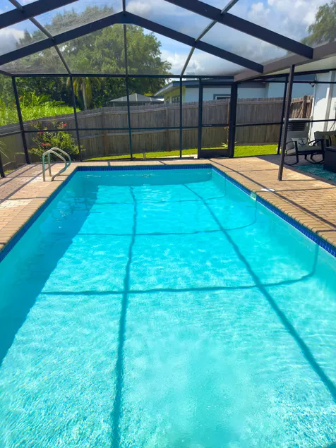 Modern Private Pool Retreat in Plant City - Image 1