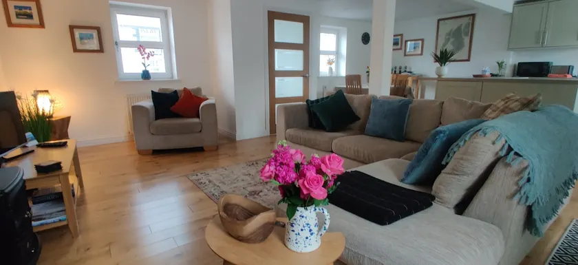 119 Main Street, Bowmore - Image 1
