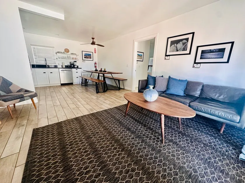 Modern Minimalist Desert Retreat - 2br Apt - Image 1