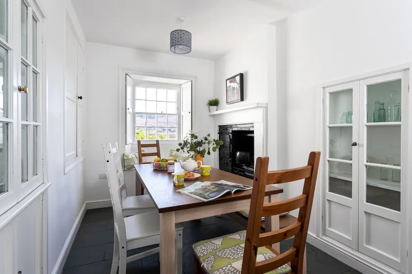 Mountain Cottage - Quirky at it's best - Image 1
