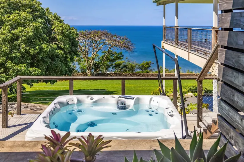Waimea Bay Luxury Estate Views & Hot Tub - Image 1