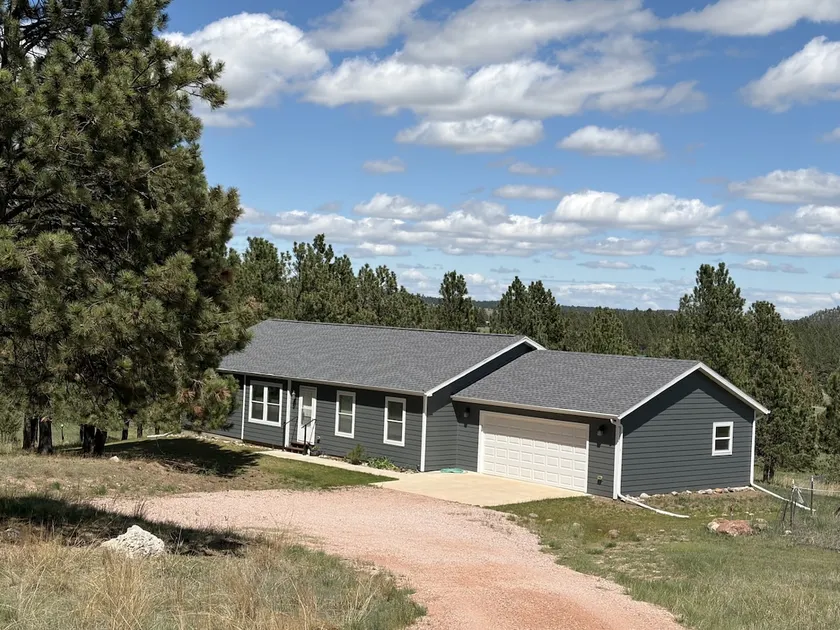Newer Home in Black Hills Ponderosa Pines - Image 1