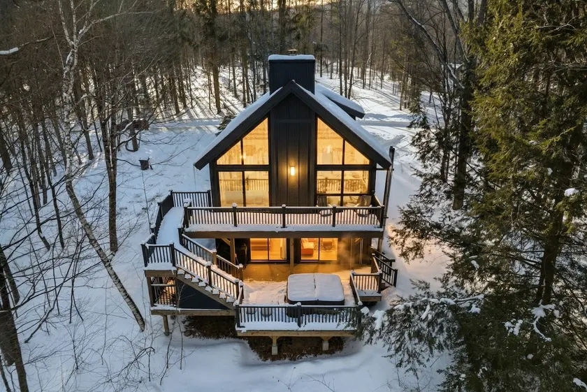 70er Ski Chalet mit Whirlpool auf dem Okemo Berg - Image 1