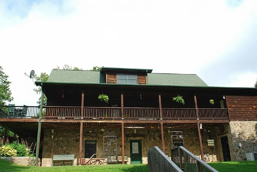 Country Elegance-5Bedroom, River Access, Dogs Ok - Image 1