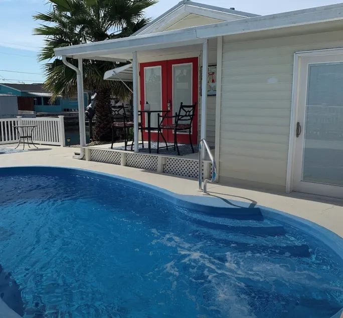 Fantastisk beliggenhed! Waterfront Bungalow, pool! - Image 1