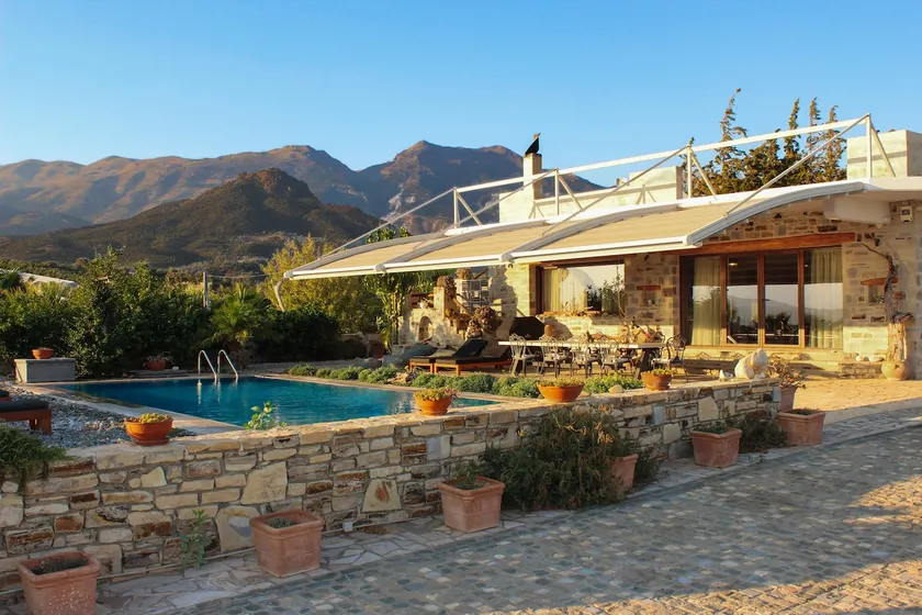 Zeus & Dione Luxury Villa - Image 1