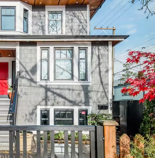 Roam Vancouver in Style from a Chic Hideout - Image 1