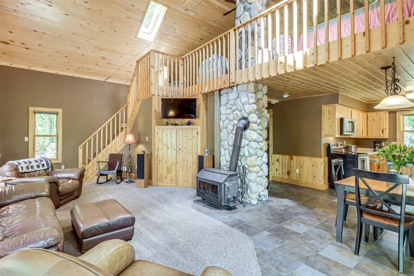 Waterfront Cabin on Trout Lake w/ Private Dock! - Image 1