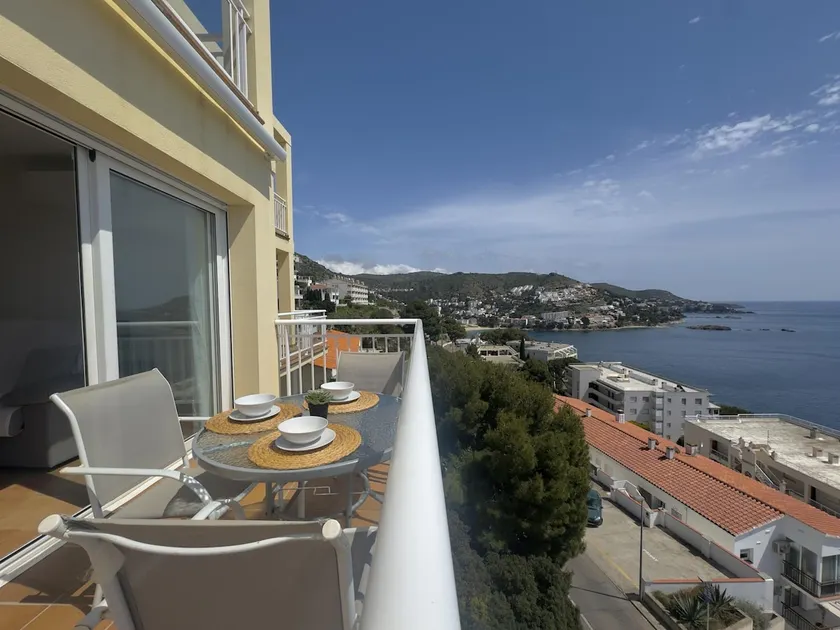 T4. Wonderful seaviews, A/C, wifi, parking & pool - Image 1