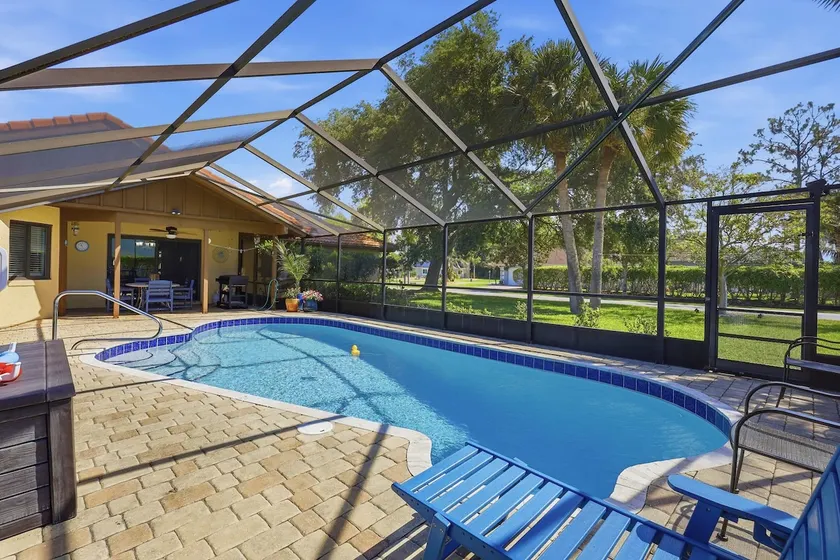 Piscina da frente do Canal Cozy Home W / ancoradouro - Image 1