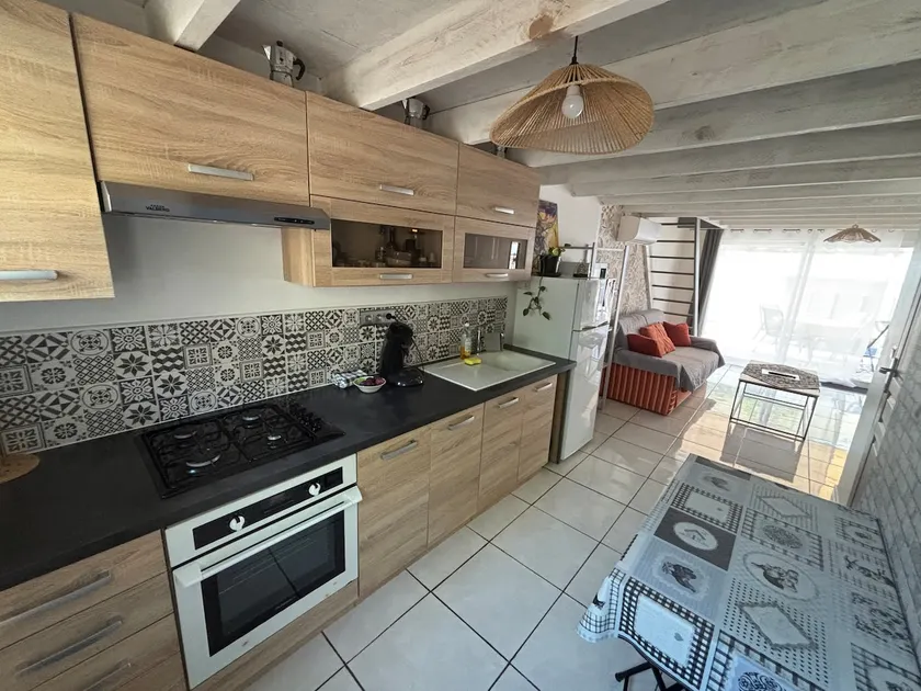 Cozy, quiet cottage, outdoor + secure parking - Image 1