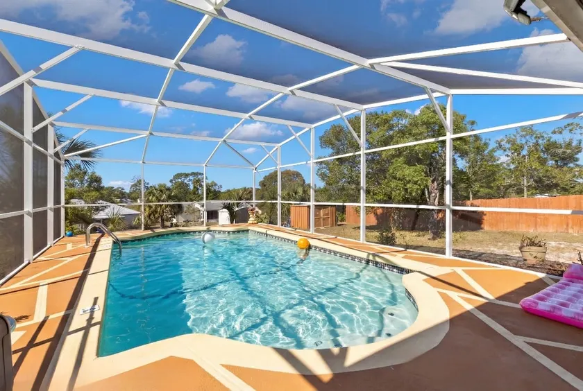 3BR Roman Oasis: Caesar's Place + Heated Pool - Image 1