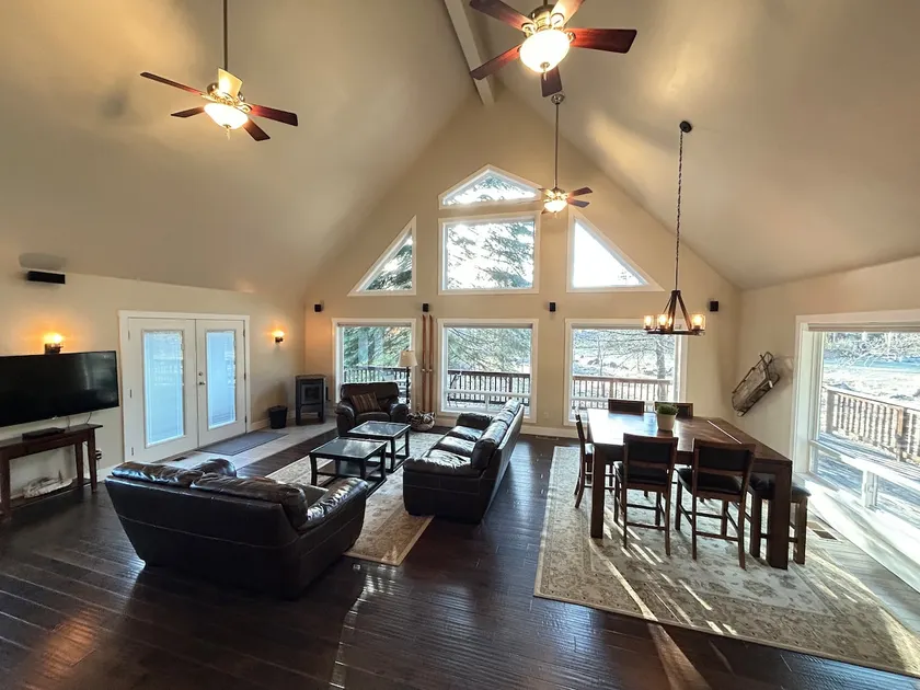 Mt. Shasta Chalet - Image 1