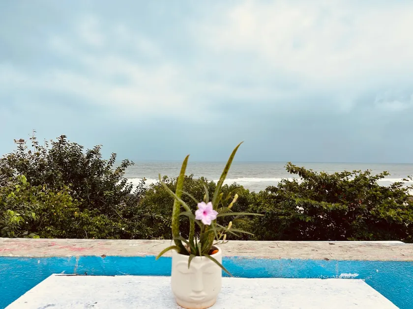 Rock beach house - Image 1