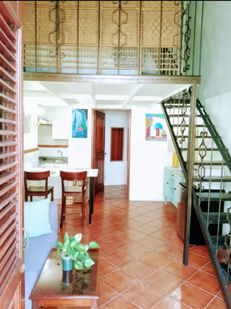Comfortable central studio apartment - Image 1