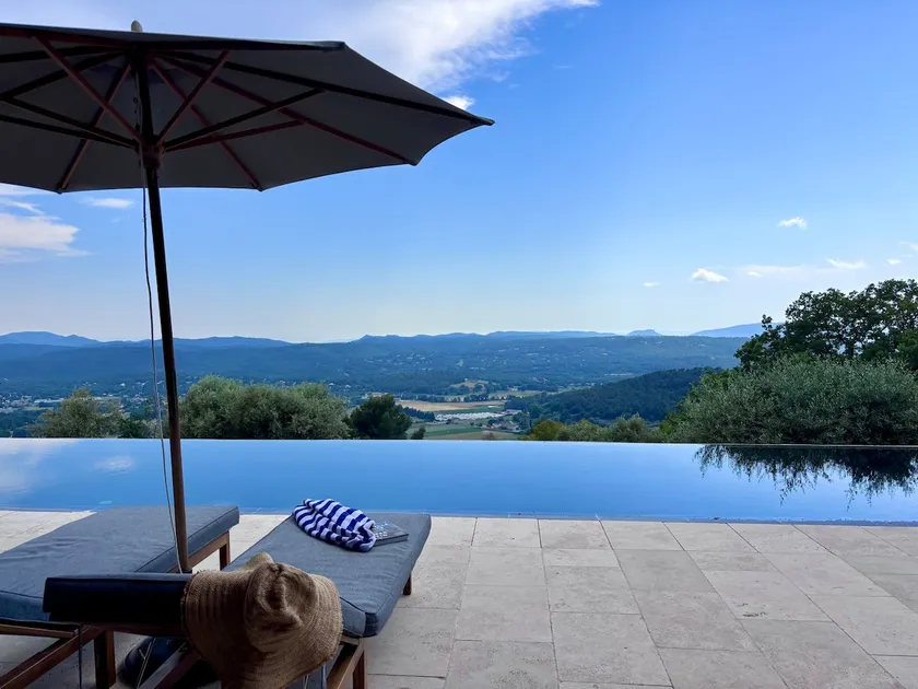 Modern villa with infinity pool and panoramic view - Image 1