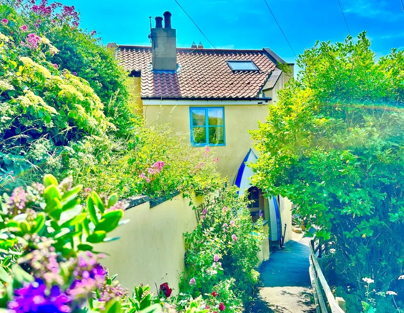 Photographers House Staithes - Image 1