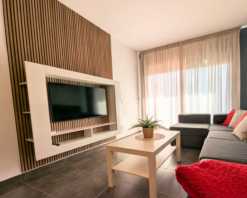 Marina apartment with parking - Image 1