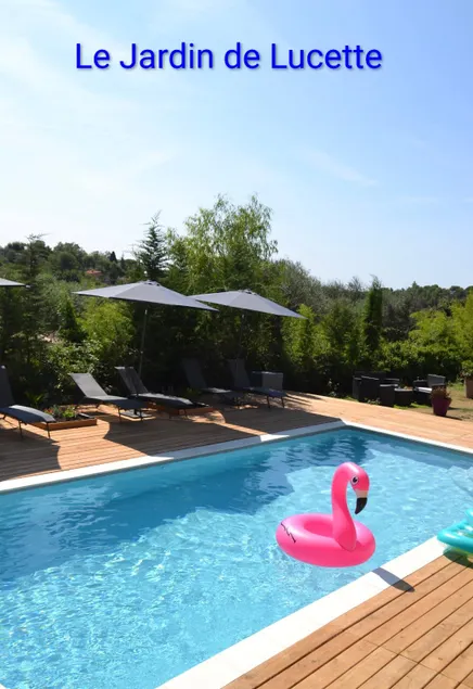 Villa mit Pool und Fluss mit unglaublichem Bergblick - Image 1