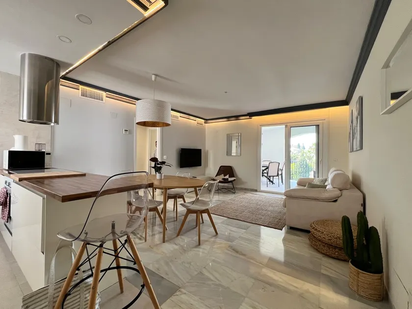 Luxurious apartment in Puerto Banus Marbella - Image 1