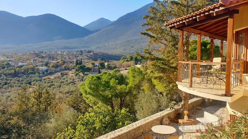 Private Villa with Panoramic View - Image 1