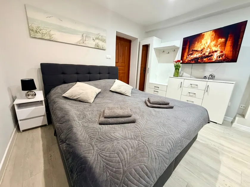 TOP OFFER! Priv Apartment & Bath, Perfect Location - Image 1