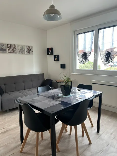 T2 At the foot of the beach, fully equipped/ sleeps 3 - Image 1