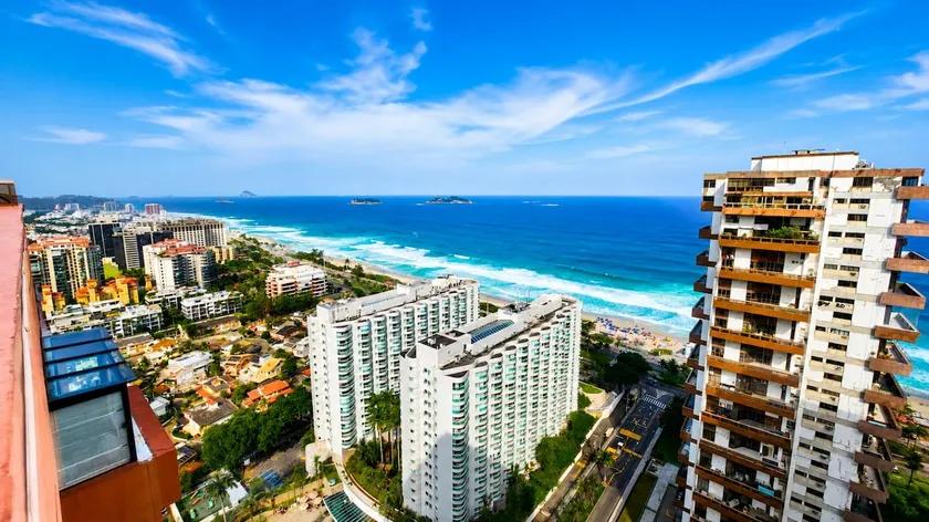 Apartment on a high floor, facing the sea. - Image 1