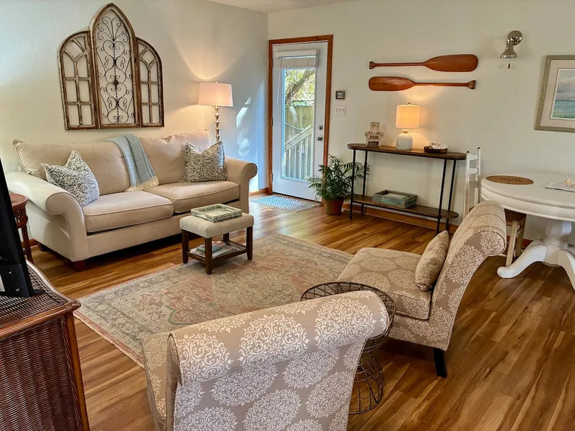La Vida Island Guesthouse - Image 1